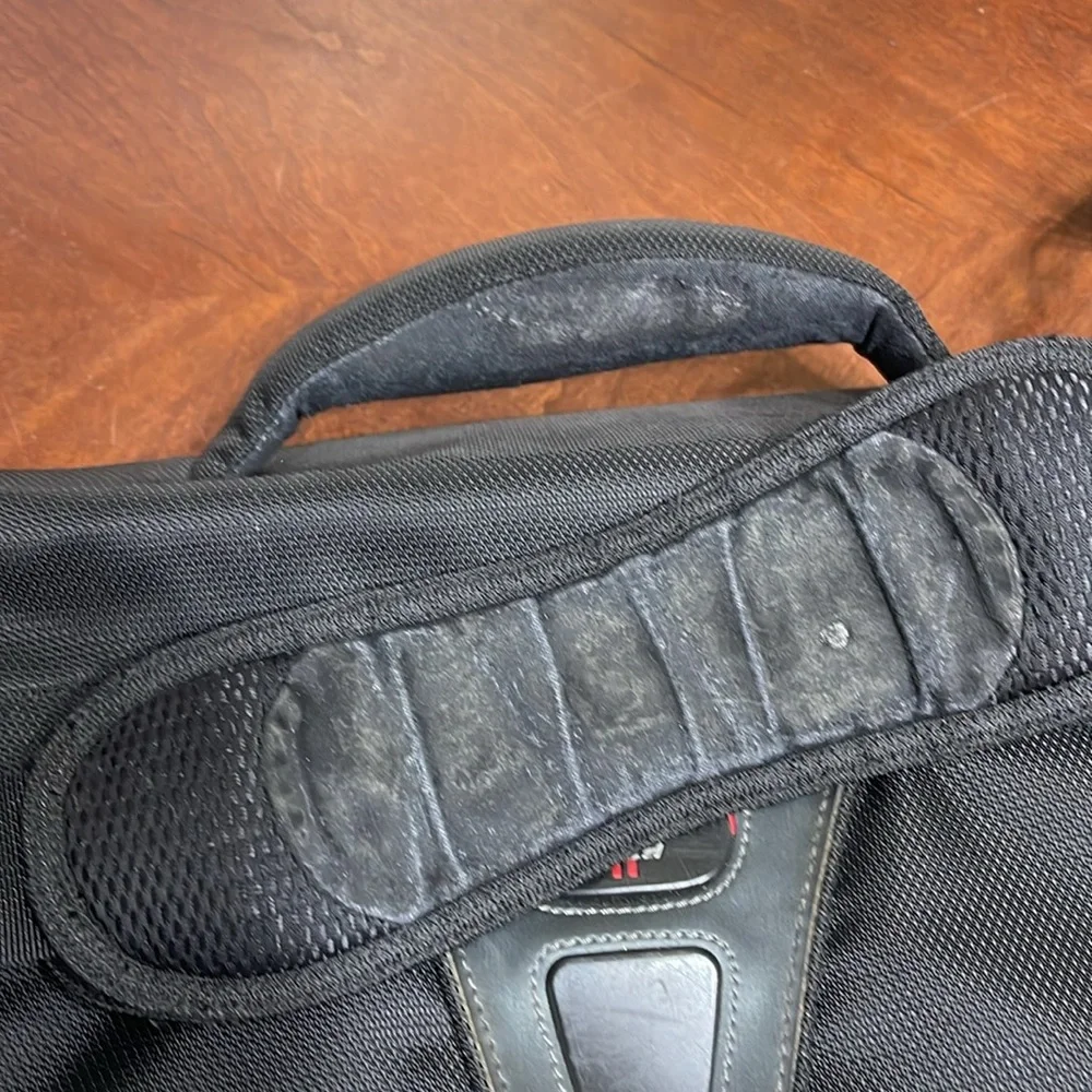 Tumi T-Tech Pulse Laptop Messenger Bag briefcase